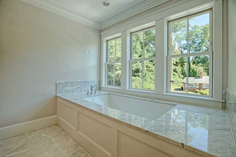 28__3706 John Marshall Dr_GS