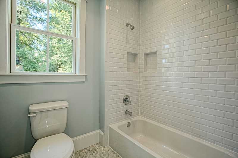 32__3706 John Marshall Dr_GS